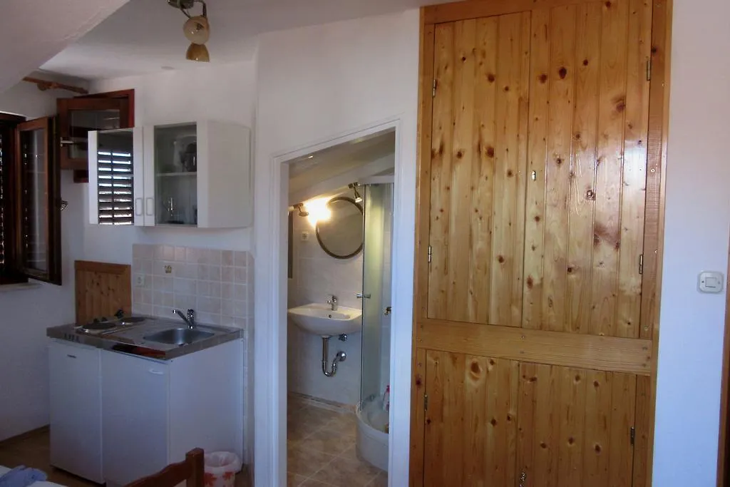 Dobra Apartments Trogir