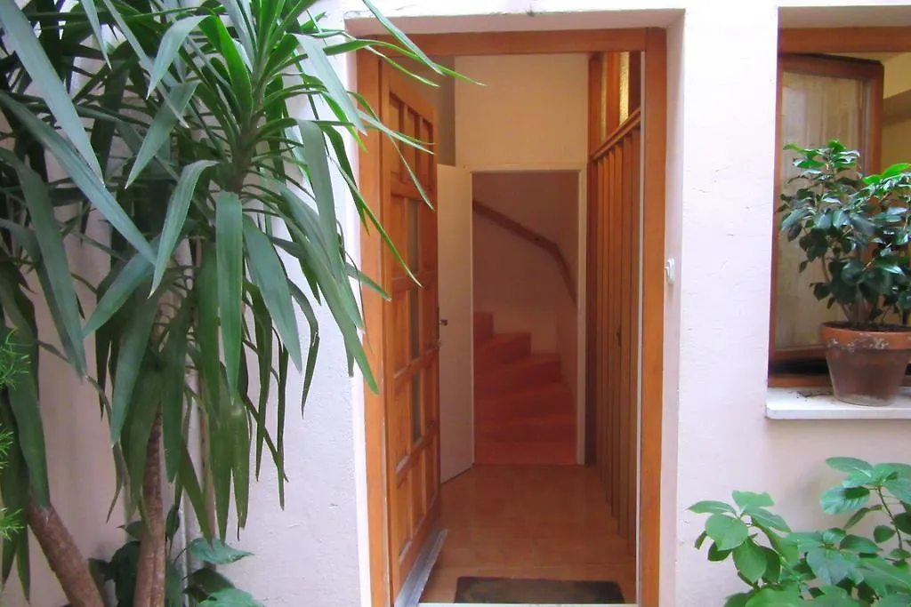 Dobra Apartments Trogir