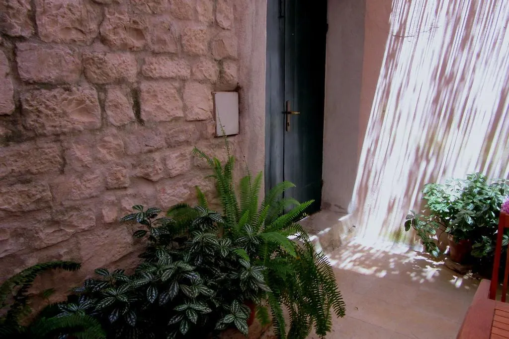 Dobra Apartments Trogir Hırvatistan